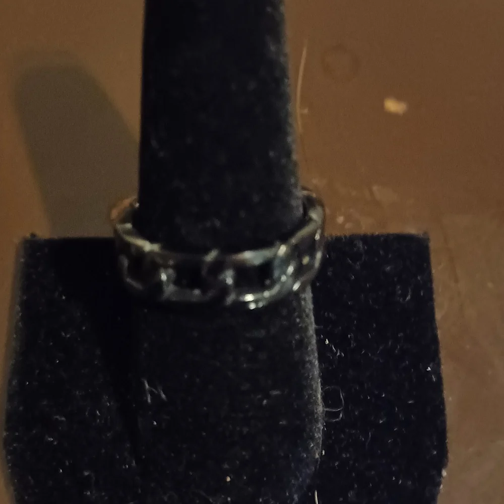 Men's Cool Black Gun Plated Chain Ring Size 8